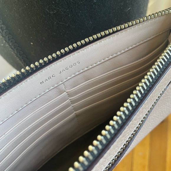 Marc Jacobs blush pink crossbody handbag - Picture 3 of 5